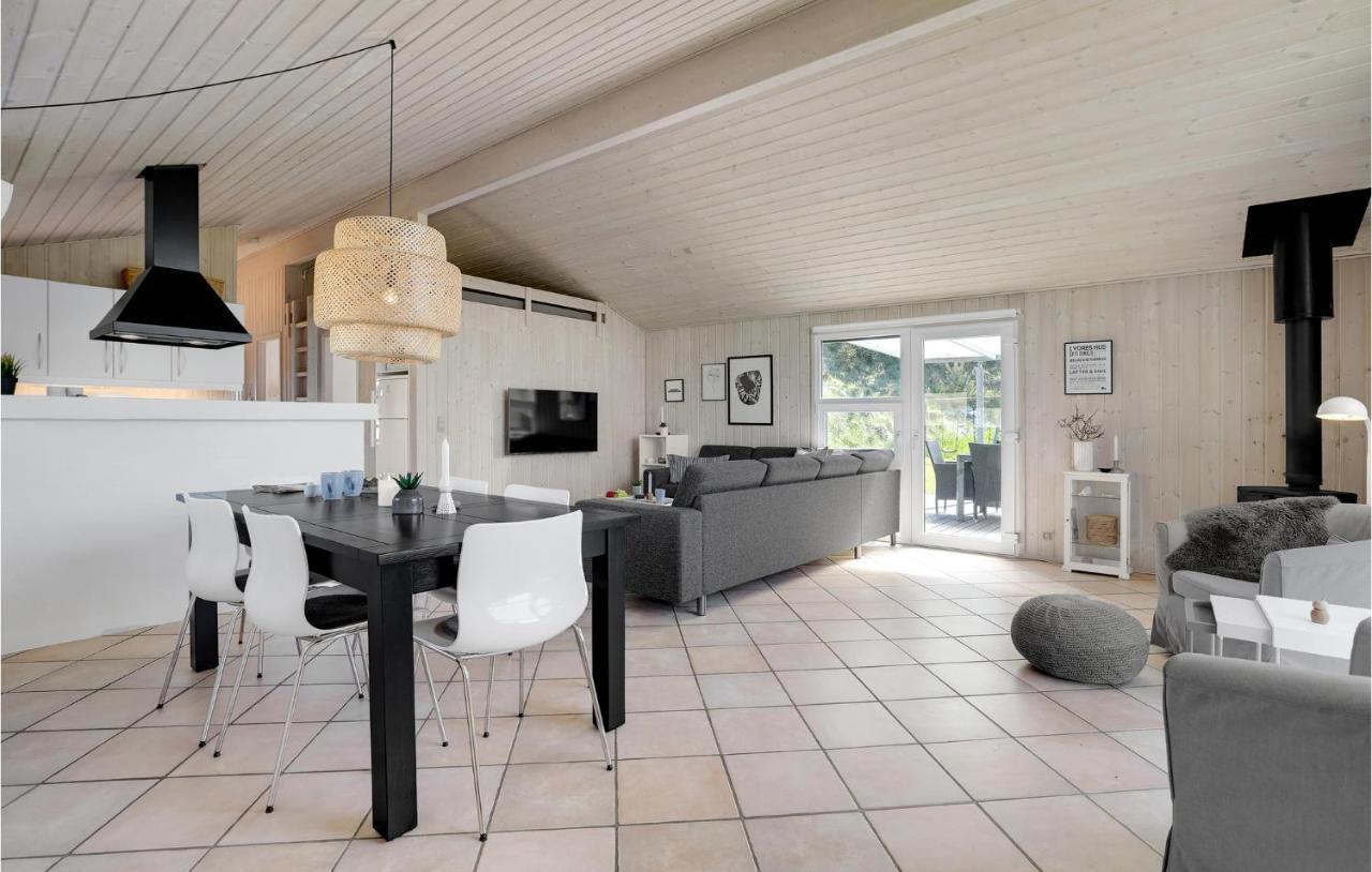 Gorgeous Home In Blokhus With Kitchen Exterior photo