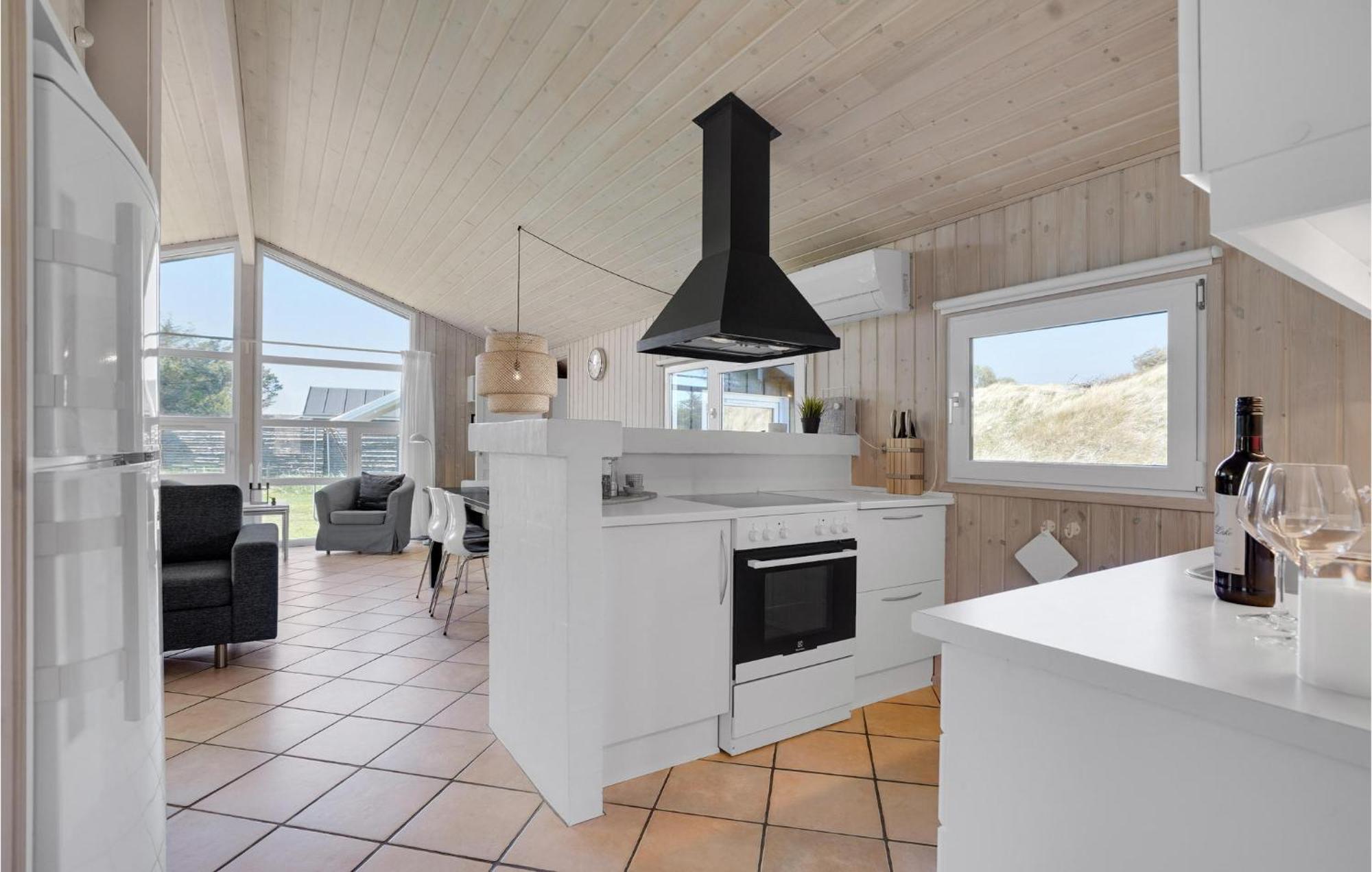 Gorgeous Home In Blokhus With Kitchen Exterior photo